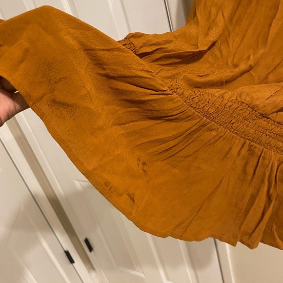 Banana Republic Boho Peplum Top — Size M - Picture 5 of 5